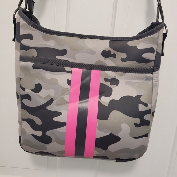 Haute Shore "Blake Showoff" Gray Camo Print Neoprene Crossbody - Picture 7 of 11